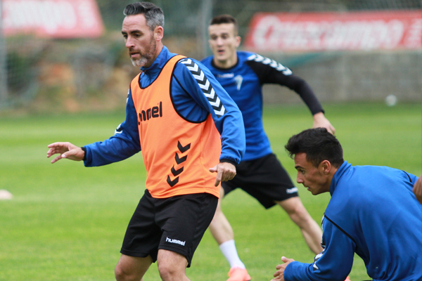 Entrenamiento del Cádiz en El Rosal. / Trekant Media