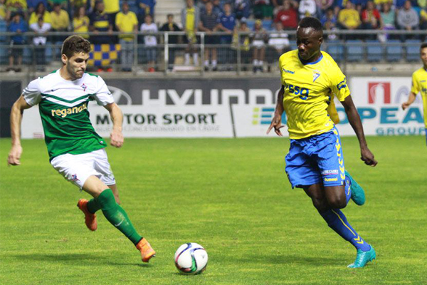 Nana ante el Racing de Ferrol. / Trekant Media