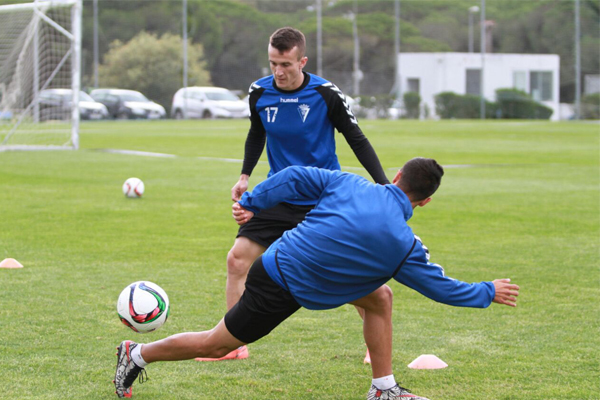 Salvi entrenando esta mañana en El Rosal. / Trekant Media